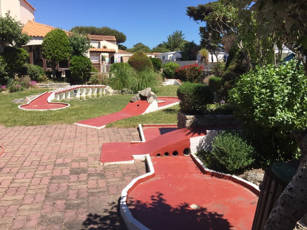 Camping Barataud Saint-Denis-dʼOléron Buitenkant foto