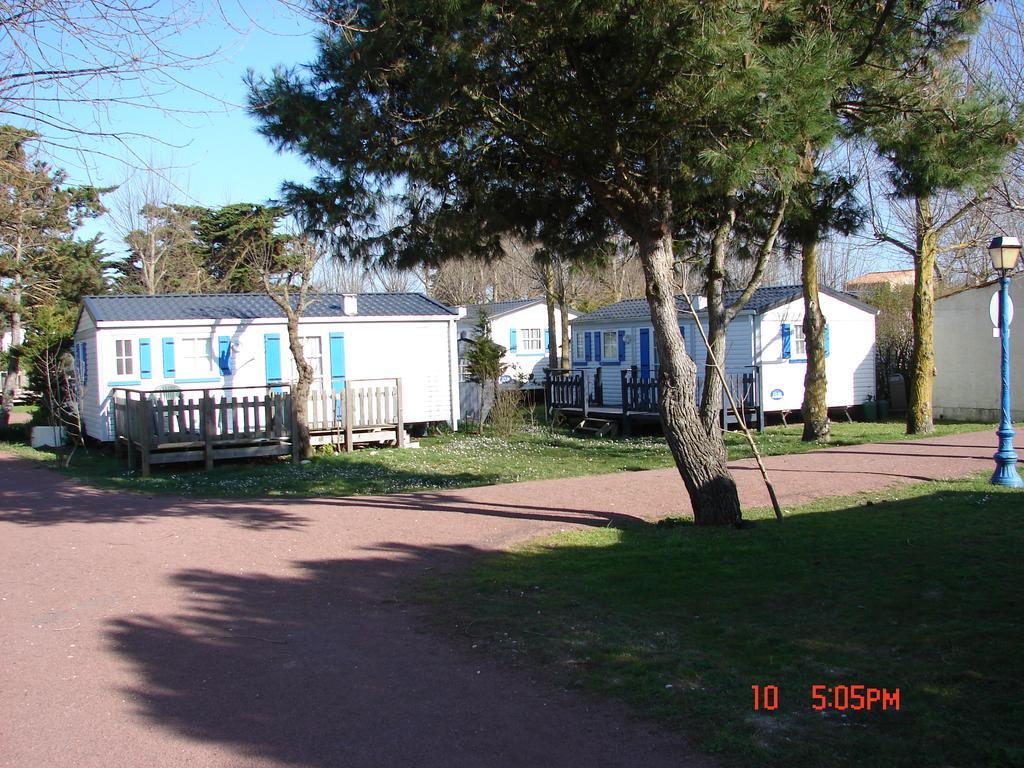 Camping Barataud Saint-Denis-dʼOléron Buitenkant foto