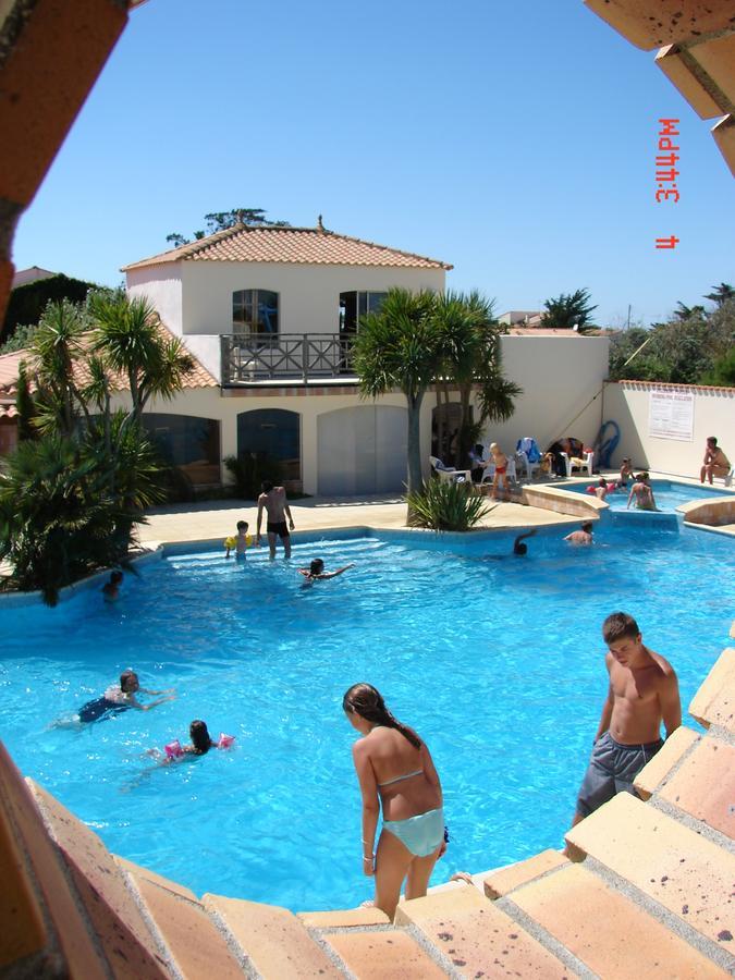 Camping Barataud Saint-Denis-dʼOléron Buitenkant foto